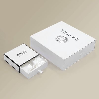 Caixas-presente de caixote deslizante de papelão rígido revestido de cetim vernizado para embalagens cosméticas
