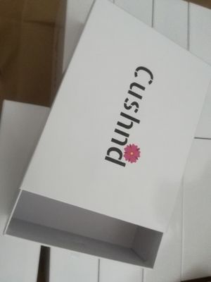 Caixa deslizante de papel de folha de ouro de estampagem a quente Caixa de embalagem de cartão personalizado vermelho