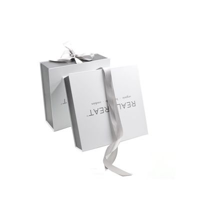 Caixa de presente de papelão branco personalizada com fecho de fita APPAREL Impressão de logotipo aceitável