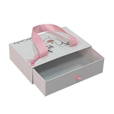 Caixa de presente em papel de arte Caixa de presentes para mulheres Compras Embalagens de roupas Aceitável ODM OEM