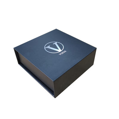 Outros Design personalizado Papel rígido preto e fosco embalagem de presente de papelão Caixa magnética com inserção de espuma