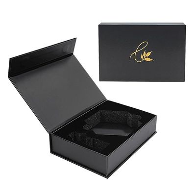 Custom Black Matte Estampado Logotipo de Ouro Magnético Prêmio de jóias Caixa de Papel com Inserto de espuma