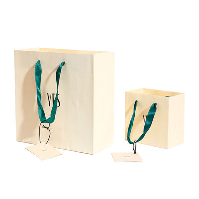 Encomenda personalizada aceitável Logotipo de luxo Impresso Saco de compras para belo presente de férias