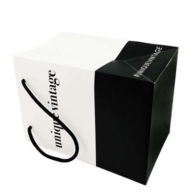 OEM Desenhos personalizados Luxo Matte presente Bolsa de papel de compras com logotipo para calçados de roupa