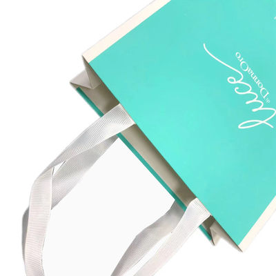 Saco de compras de presente de papel verde mate de luxo para embalagens de roupas