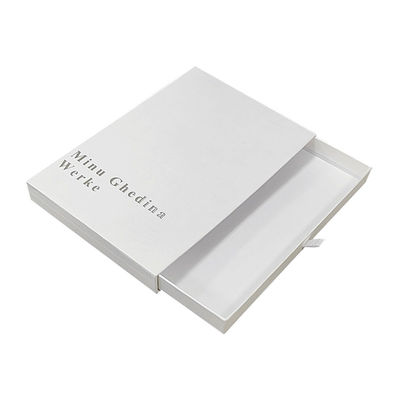 Caixa branca com padrão de textura simples elegante com logotipo prata caixa de papelão brilhante jóias embalagem de presente pequeno