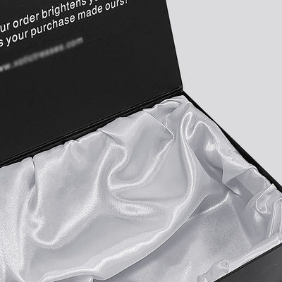 Caixa magnética preta personalizada de alta qualidade de roupas de papelão Caixa de presente Caixa de embalagem de cabelo humano Caixa de embalagem com seda de cetim