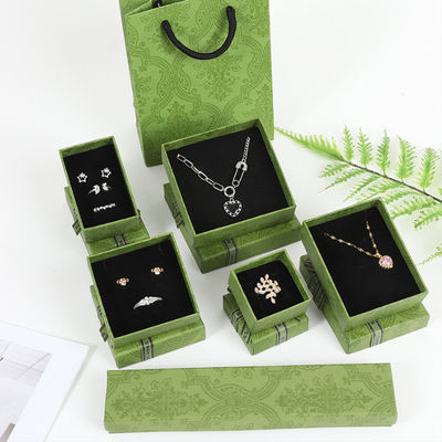 Caixa de embalagem de papelão de cartão verde escuro personalizada para joalharia colar de pulseira anéis de pulseira presente de gaveta com logotipo impresso