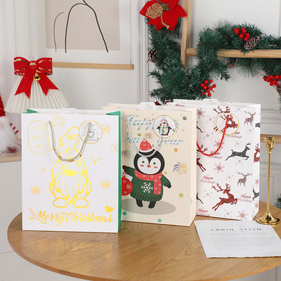 Sacos de papel de Natal reciclados ecológicos e verdes Soluções sustentáveis de embalagem de presentes de férias