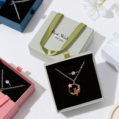 Caixas de joias de papel kraft personalizadas de luxo para brincos e colares Embalagem de presente ecológica e reciclável para anéis para mulheres