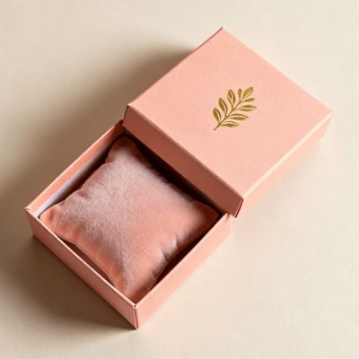 Caixa de presente de luxo sob medida em papel rígido verde em relevo Caixa de jóias para anéis e brincos Armazenamento de acessórios de moda