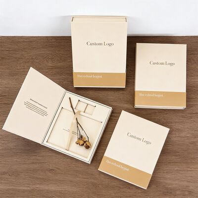 Caixa de embalagem de presente magnética de papelão rígido Eva com logotipo personalizado para cartões esportivos